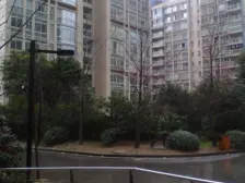 富抱泉花园 5室1厅 南