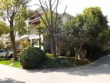 银都名墅双拼别墅,北进门,南花园,下沉式庭院。