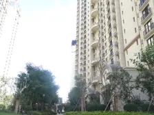 房子临地铁,出行方便,房子装修好,可以直接入住