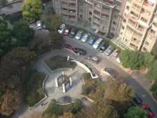 新鲜出炉,看房方便,出入方便。