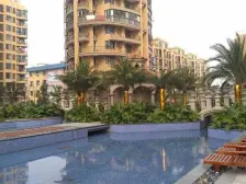 18号线地铁口 大两房 中等装修,看房约