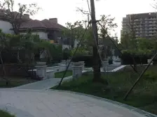 新装修,原始三房改三加二,居家使用性强。满五有车位