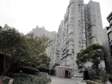 陆家嘴精装电梯一房,满五。诚意出售