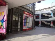 电梯房精装修一房一厅,随时可以看房,产权清晰。