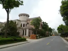 大豪山林少有的大花园独栋别墅、精装、位置好停车方便