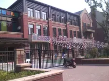 绿都丹石街区 南北通透,采光好 装修好,环镜优美 视野好,诚心出售