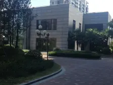 新虹桥首府(公寓) 3室2厅 南