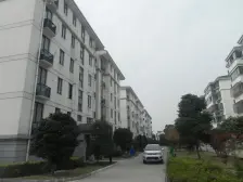 采香泾花园126平三房二卫,中上楼层,报价108万看中谈