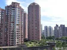 目前有租客,到明年2月份,不方便安排看房