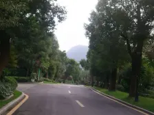 江北区 联排中户 3+1共4层 带双车位 近小区大门方便