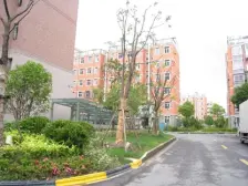 【2009年复式4房】带露台,不临街,楼上楼下一样大!