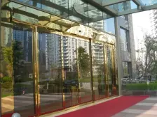 房子位置餐厅 客厅 房间 可看三件套 看江