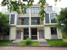 三联排端户 3+1户型 花园400平 地下室全采光