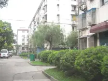 精装地铁四百米左右配套齐全刚需户型大一房加一个小间