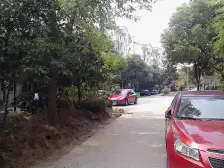 近东门顶楼带阁楼,诚意出售看房随时,万科物业近建平