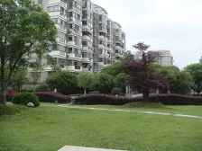 此房南北通,业主精装修,楼层位置好,看房基本方便