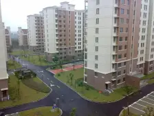 近地铁,小区花园位置,看房随时,房东诚意出售!