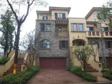 庆隆联排别墅,三层加地下室,带私家车位,带花园