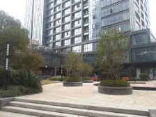 小区环境优美,近青山湖,房东诚心出售