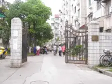 祁连新一村中楼层,精装修可直接入住,配套齐全