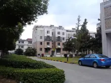 客厅5米挑高,全景落地窗,精装修,车库储藏间采光好