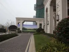 实际使用500多平!稀有壕装大复式!上下三层带大露台