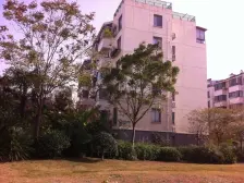 地,铁口200米,配套完善,看房方便,价,格美丽,诚心出售