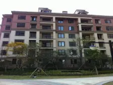 丰和新城精装修3房2厅房屋出售,交通方便,生活便利