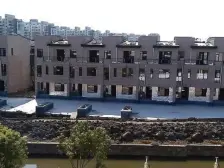 水系相邻,室内电梯高品质别墅,全明地下室,精致小区