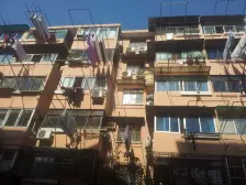 3号线地铁口一梯两户中间楼层的边套户型