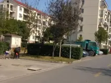 临地铁近万达,阁楼规划的很温馨,大露台,可看陆家嘴