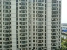 新华路上的隐居小区 特别安静 一梯两户,使用面积大