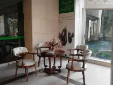 广场 瑞士豪庭 复试 小区有绿化 单价低 价格可谈