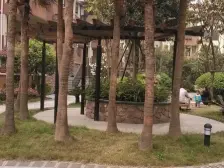 边城香格里 4室2厅 南