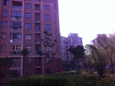 中间楼层,视野采光好,户型开阔,m5v1