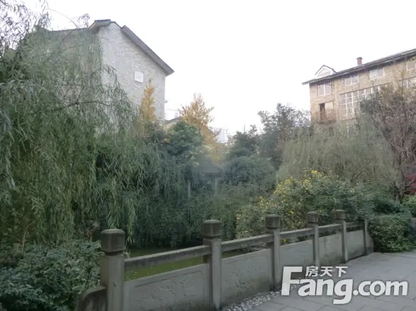 丽泉江南小区实景图