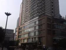 此房满两年,采光好,地理位置不错,生活配套可以