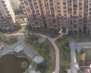 公园大道 4室1厅 东南