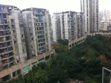 少见清水两房改三房,轻轨站旁出行方便,户型方正