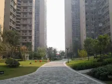 精装两房近轻轨业主诚心出售跃层