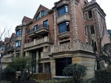 精装上叠西边套,自住保养好,层高3.3带地下产权车位