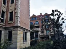 一本产证大上叠+独立电梯+北院子+80平阁楼