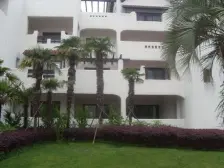 三百万装修,带地下室,小区带会所+露天泳池