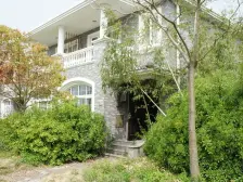 边套大花园 诚心卖 看房有钥匙 位置好 诚售