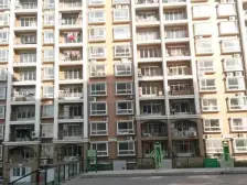 户型方正采光好。不临街。北边公园休闲,商场购物方便