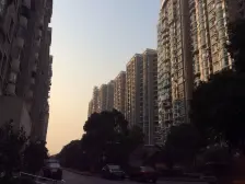 新上房源!南北通透!全明户型!中间楼层!诚心出售!