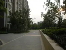 江景房 四轨交汇 人车分流商品房