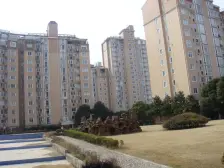 顶楼带阁楼+露台 看陆家嘴三件套 内环内4/6号线地.铁口