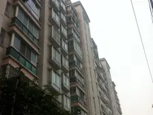 房型正气,精装修,繁华地段,两房朝南,一梯两户