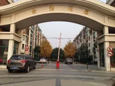 房子满五且一的,业主诚意出售,装修保养比较好